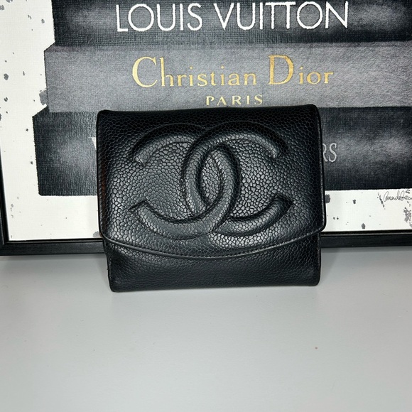 Chanel Caviar Timeless CC Compact Wallet 🖤 - Picture 1 of 7